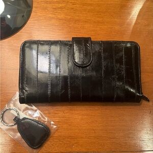 Lee Sands Genuine Eel Skin Black Wallet w/Eel Skin Key Chain